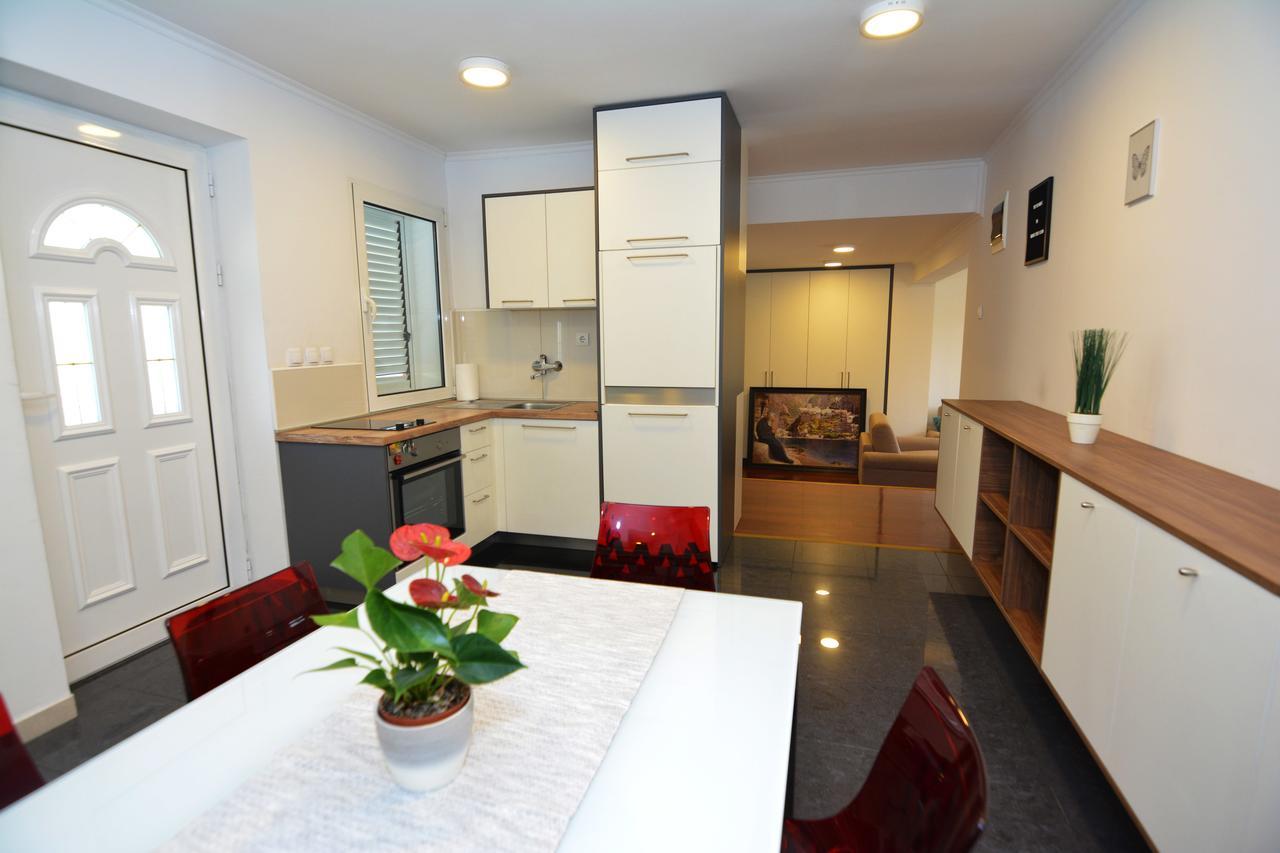 Tropicoco Apartments Τίβατ Εξωτερικό φωτογραφία