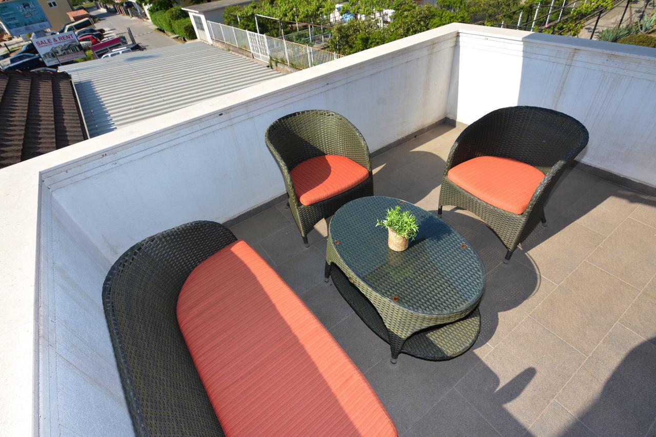 Tropicoco Apartments Τίβατ Εξωτερικό φωτογραφία