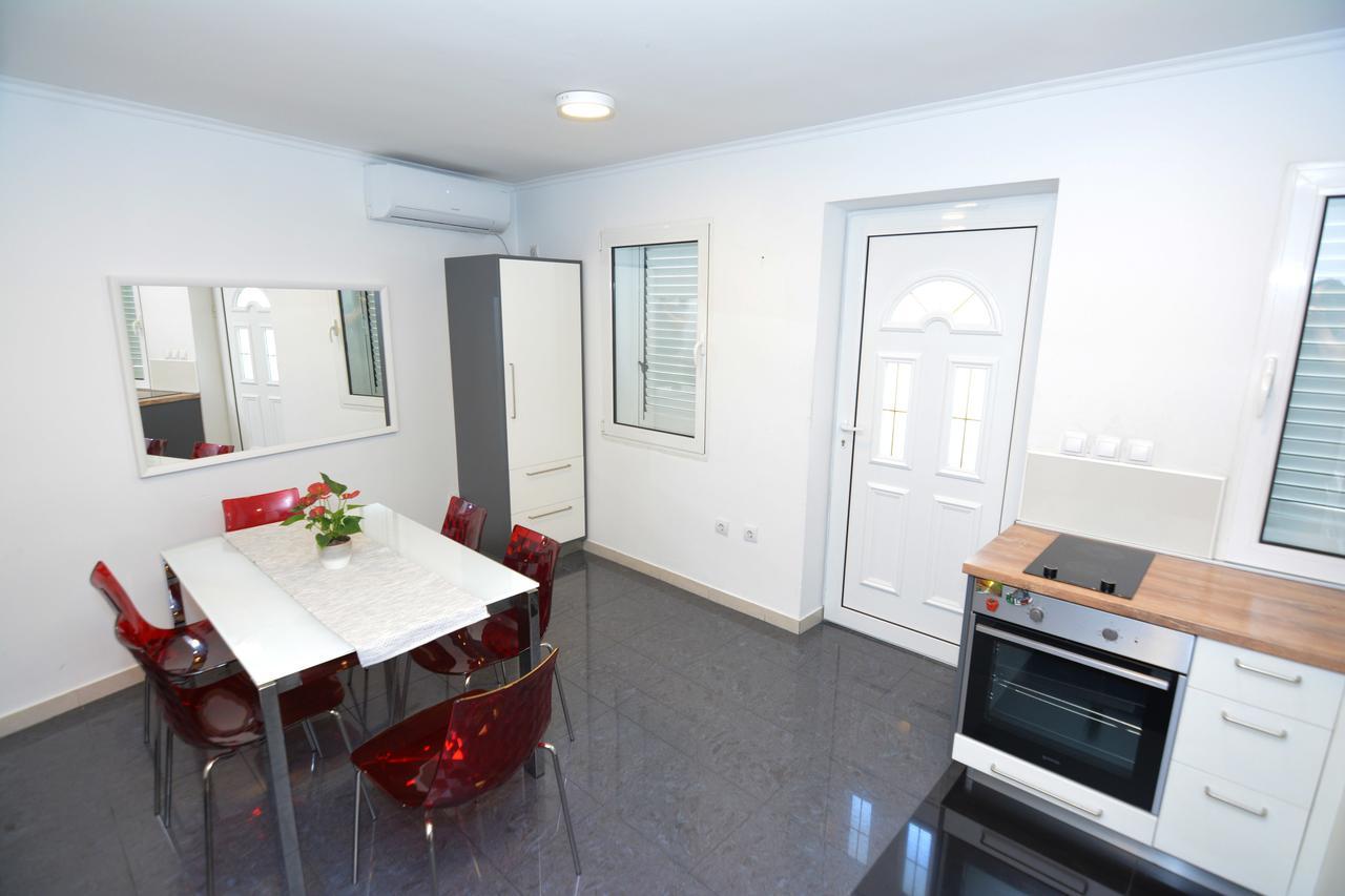 Tropicoco Apartments Τίβατ Εξωτερικό φωτογραφία