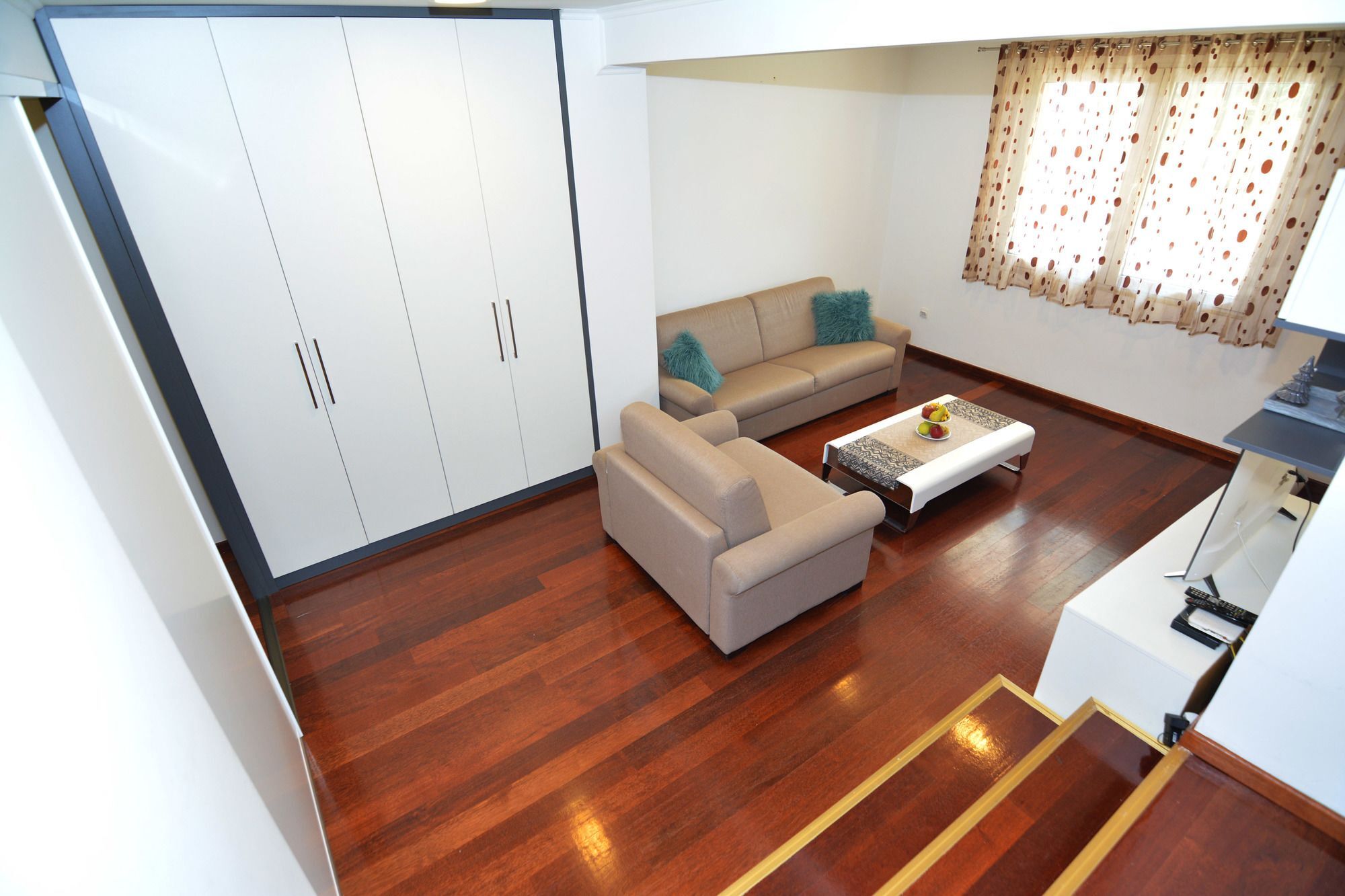 Tropicoco Apartments Τίβατ Εξωτερικό φωτογραφία